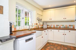 Kitchen- click for photo gallery